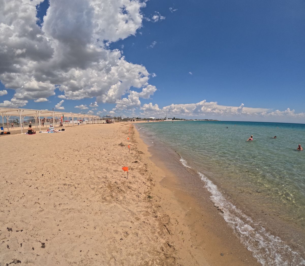 Закат над спокойным морем